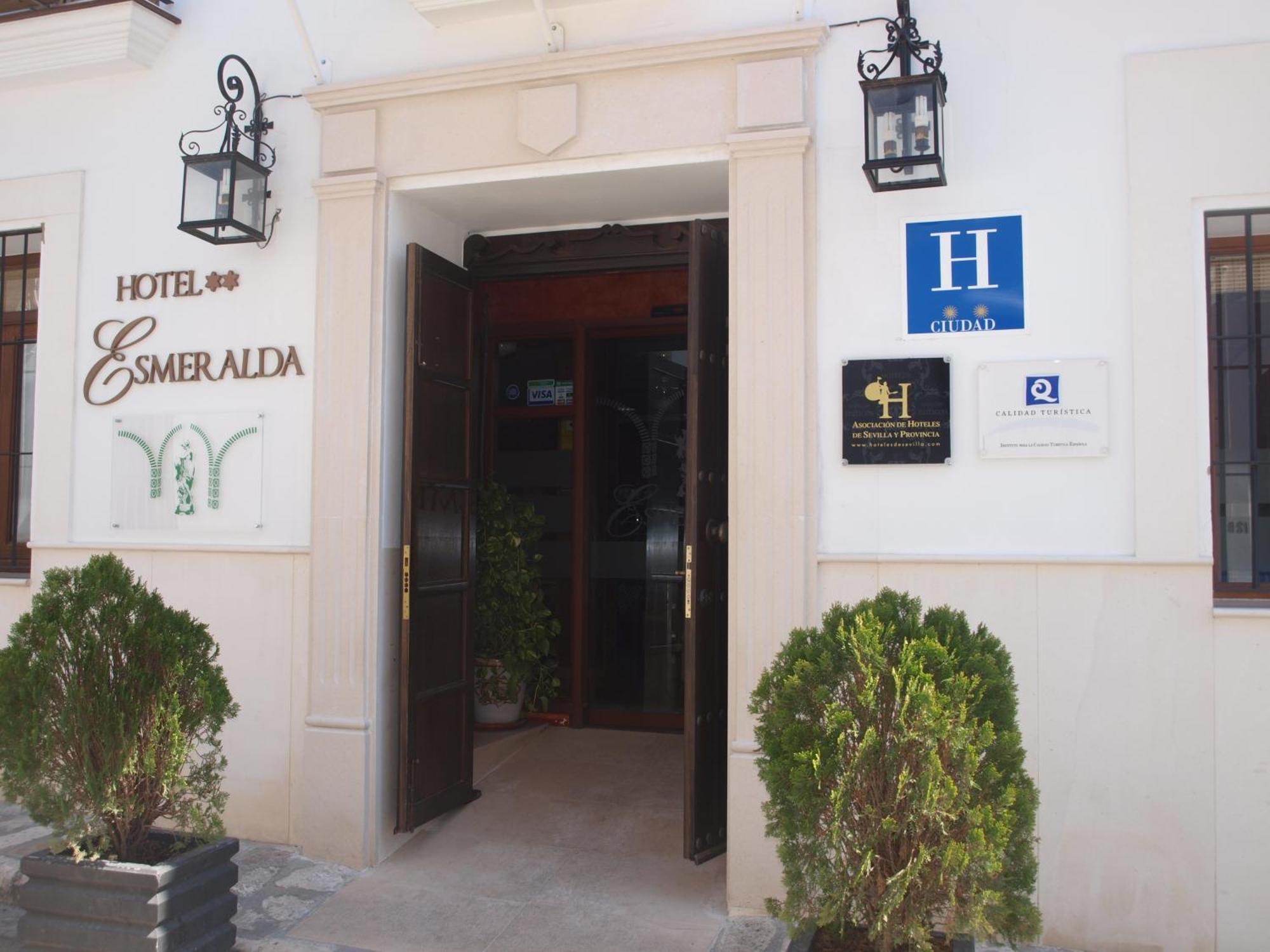 Hotel Esmeralda Osuna Bagian luar foto